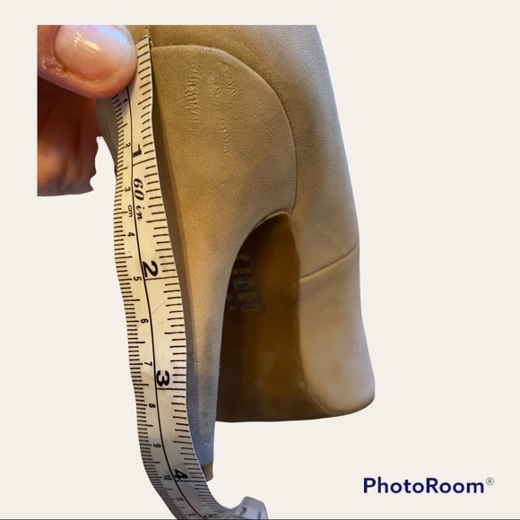 JUSTFAB Tan PUMPS with gold shiny toe SIZE 8.5 HEELS 4 inches - Picture 6 of 7